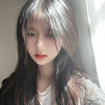 伴游女王